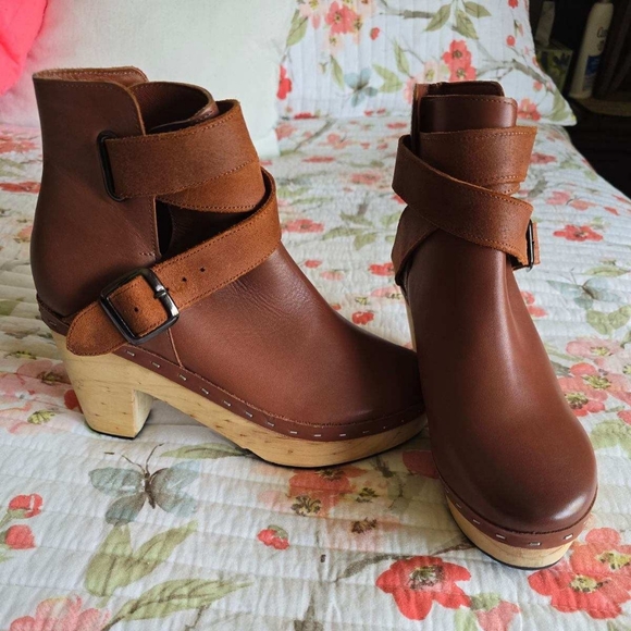 Free People Boots - Picture 1 of 5